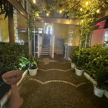 Mageva * نابولي
